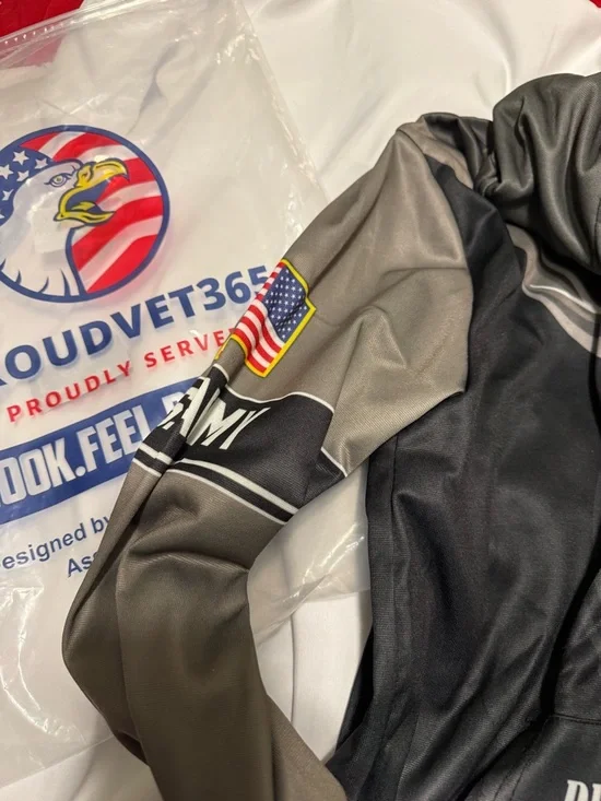 United States Army Black & Gray Zip-Up Hoodie - Duty Honor Country - Picture 4 of 5